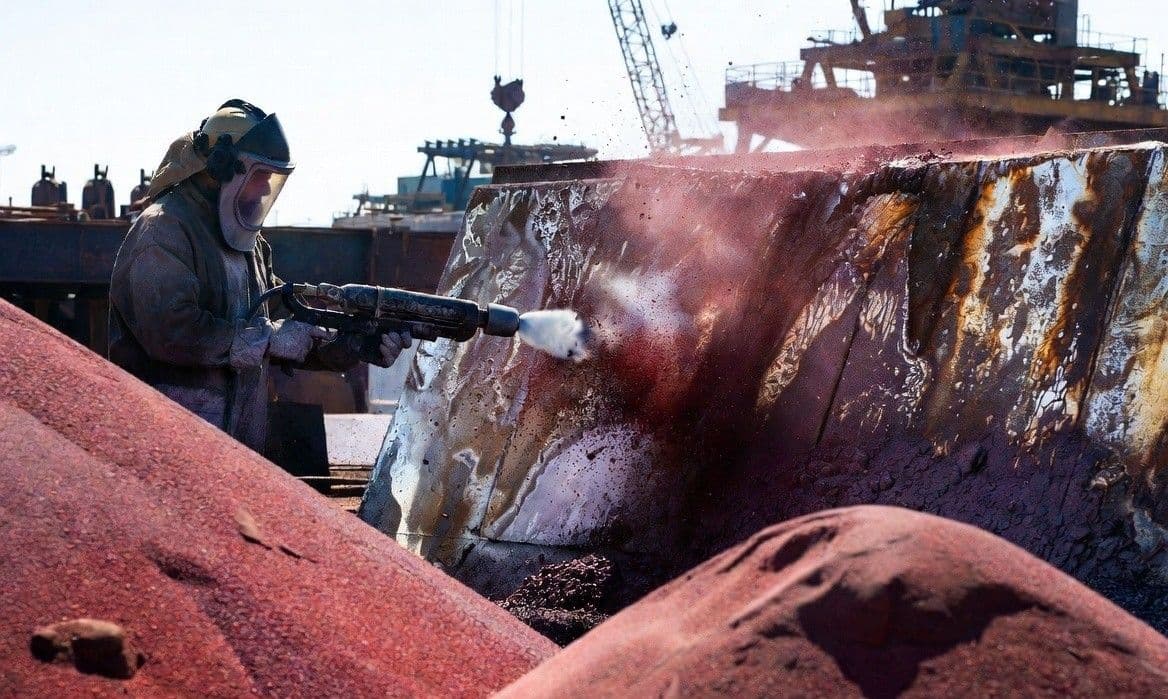 Industrial Garnet Sand Blasting USA